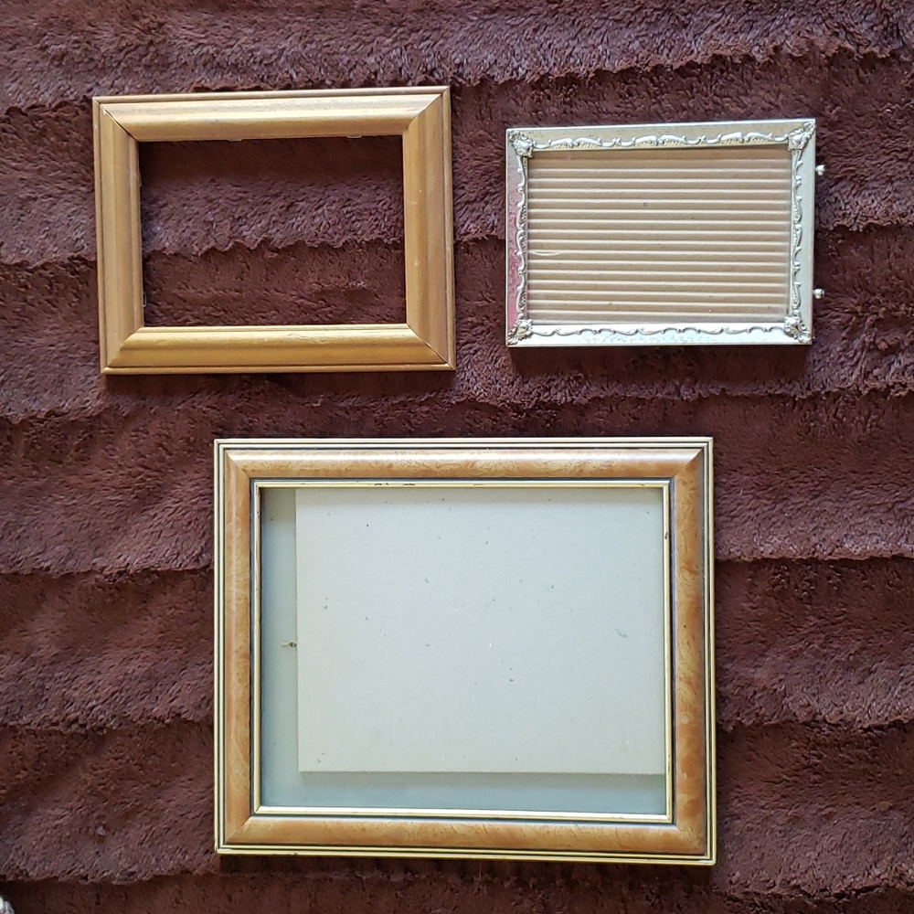 Lot of 3 picture frames